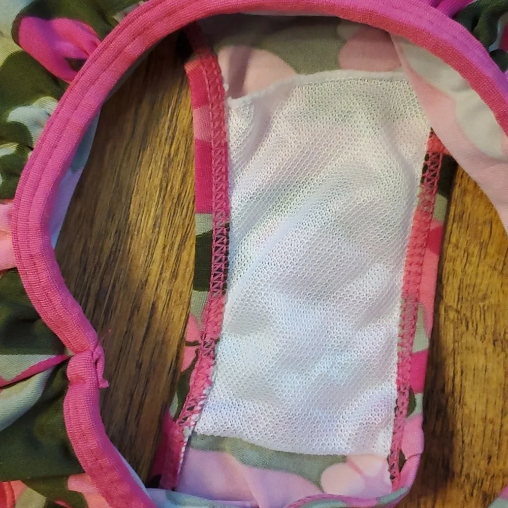 Fisher Price Floral Camo Ruffled 2 piece‎ swimsuit size 7/8
